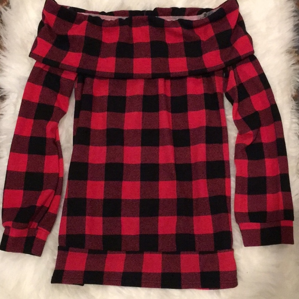 💙 Host Pic Paige’s Plaid Off the Shoulder Top - Picture 3 of 3